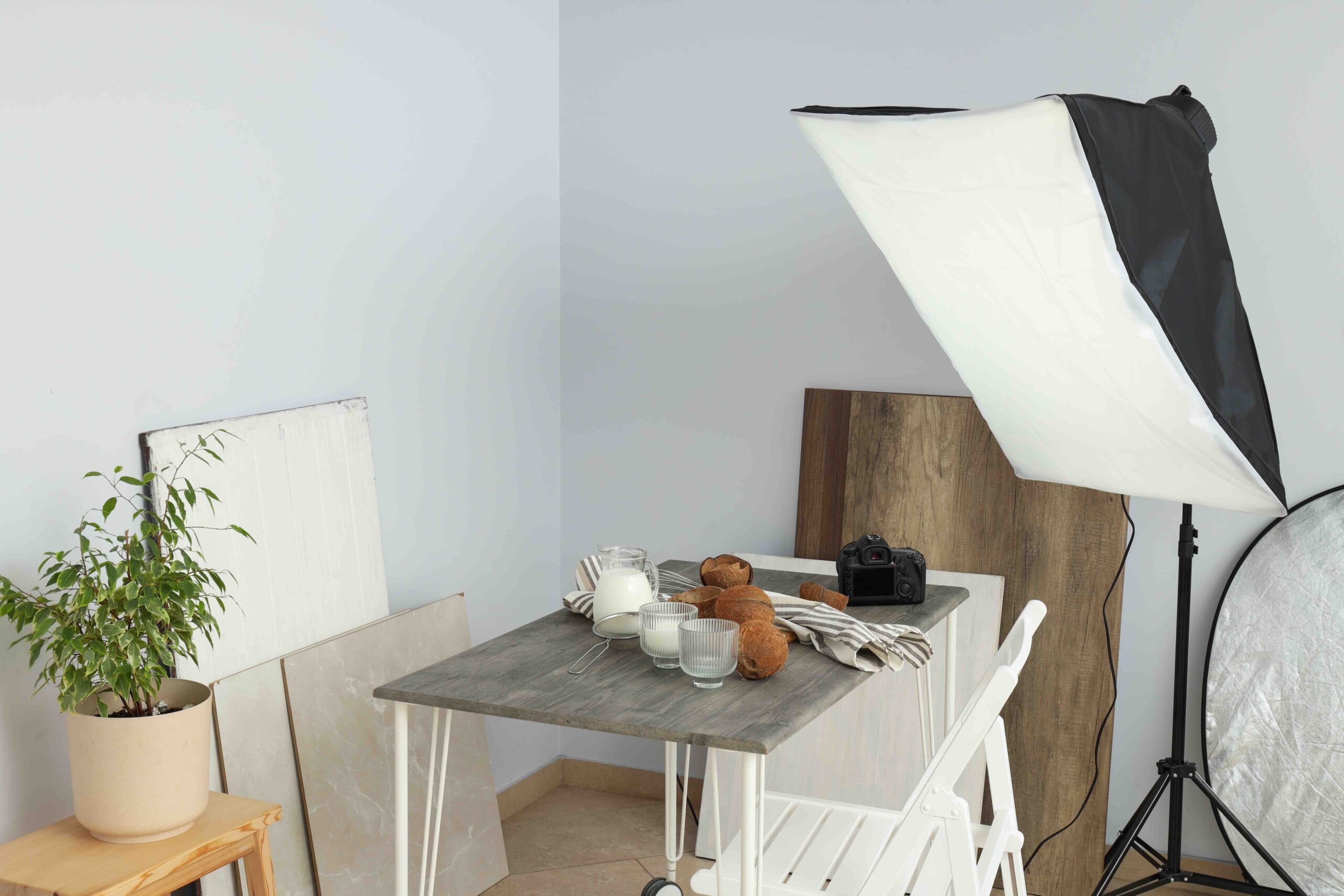 The photo studio is equipped for objective photography